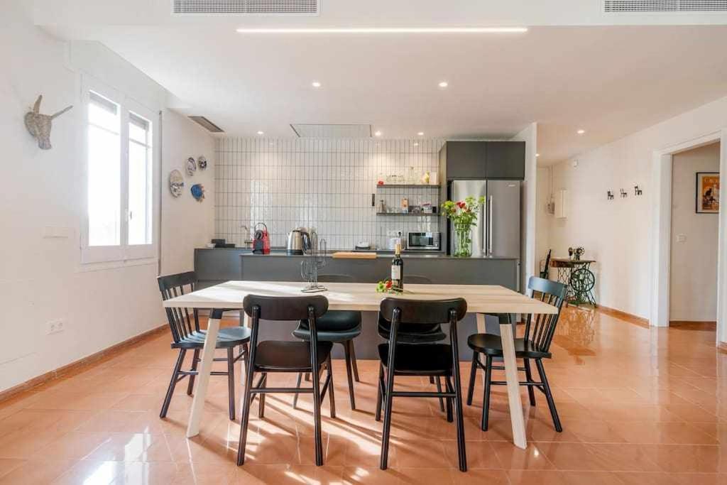 New Top Floor Apt With A Lot Of Light & Aircon Girona Esterno foto
