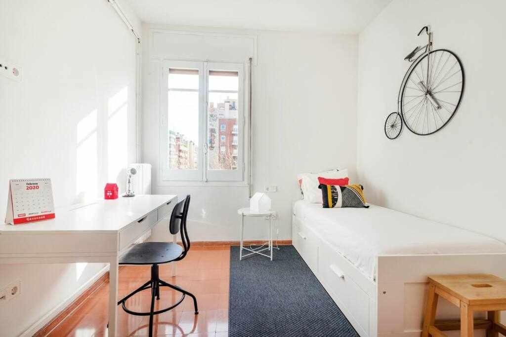 New Top Floor Apt With A Lot Of Light & Aircon Girona Esterno foto