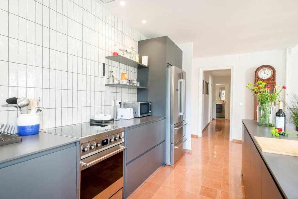 New Top Floor Apt With A Lot Of Light & Aircon Girona Esterno foto
