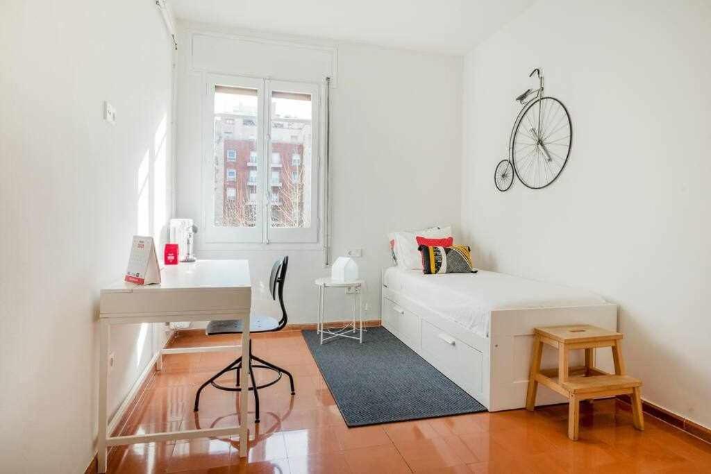 New Top Floor Apt With A Lot Of Light & Aircon Girona Esterno foto