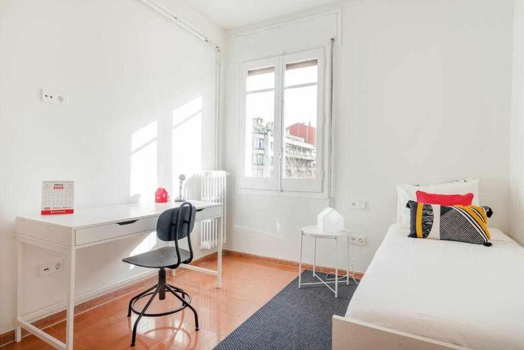 New Top Floor Apt With A Lot Of Light & Aircon Girona Esterno foto