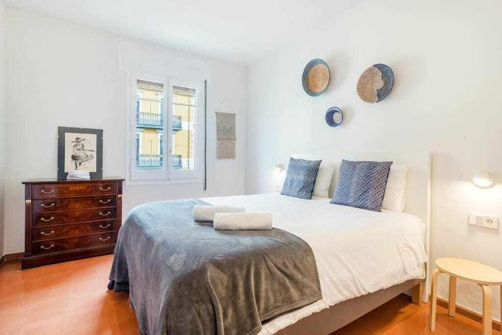 New Top Floor Apt With A Lot Of Light & Aircon Girona Esterno foto