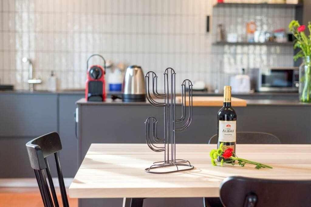 New Top Floor Apt With A Lot Of Light & Aircon Girona Esterno foto